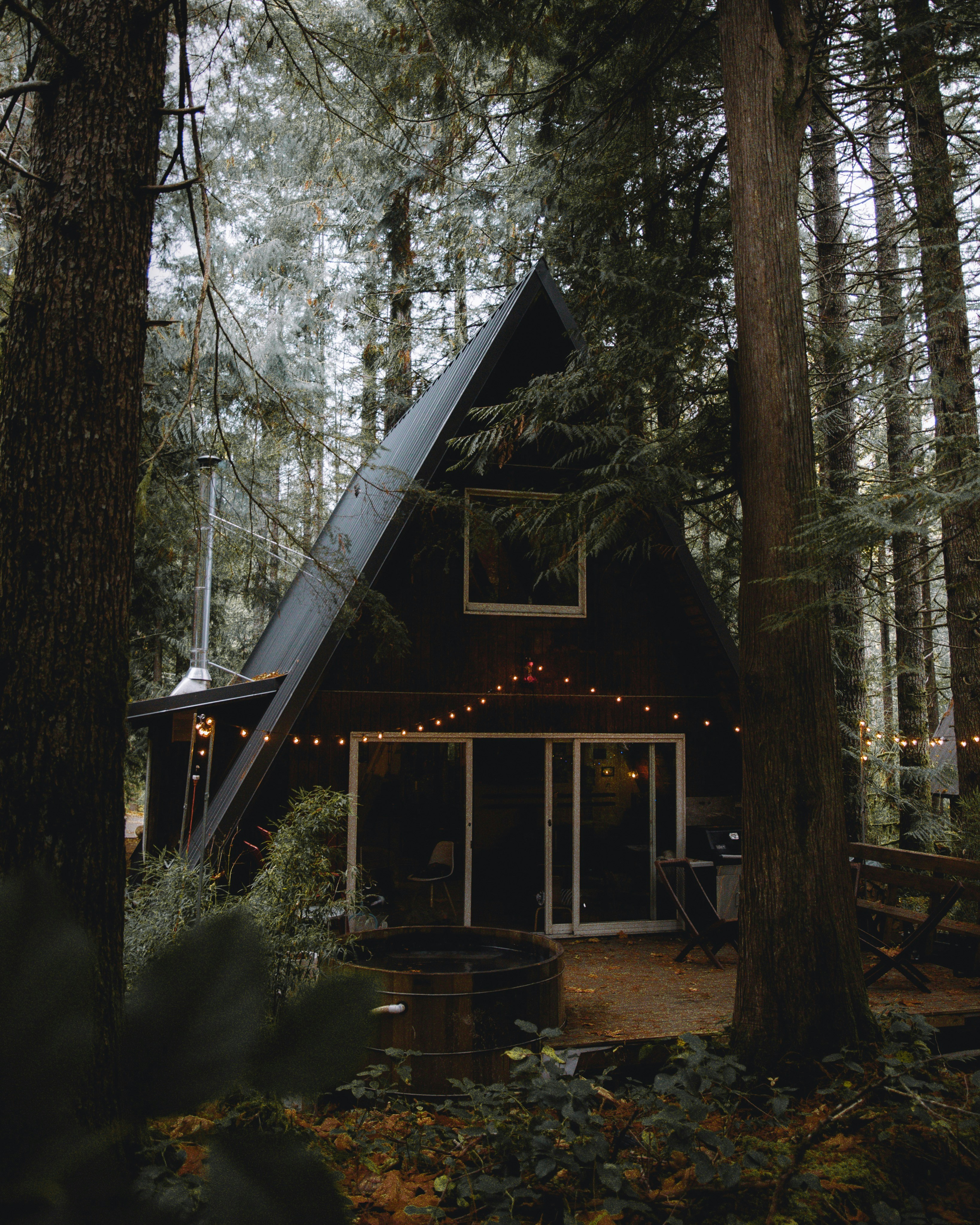 After a long day of travel it was absolute heaven to be able to kick back and relax with good company in the Little Owl Cabin in Washington State. Surrounded by lush temperate rainforest, a fire going out front, and the hot tub warming up out back. This is my idea of a perfect weekend.